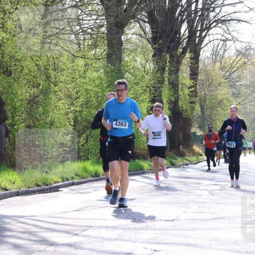 12.04.2026 - 45. Internationalen Wilhelmsburger Insellauf Yannick Fuchs http://msf.ph/oto/9488544 12.04.2026 10:39:56 Laufen 4263, 5608, 3923, 6494 meine-sportfotos.de