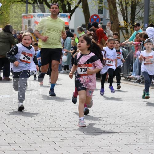 12.04.2026 - 45. Internationalen Wilhelmsburger Insellauf Strokosch-Dieckow http://msf.ph/oto/9488552 12.04.2026 14:09:53 Ziel 284, 44, 200, 563, 53, 712, 1512, 1525, 551, 764, 567, 720, 719, 907, 158, 268, 543, 721, 1503, 736, 715, 6, 1504, 412, 681, 640, 248, 441 meine-sportfotos.de
