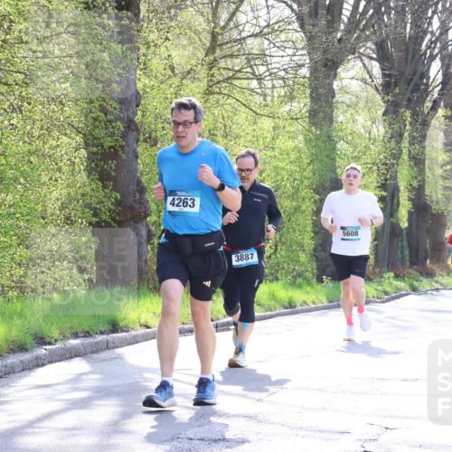12.04.2026 - 45. Internationalen Wilhelmsburger Insellauf Yannick Fuchs http://msf.ph/oto/9488564 12.04.2026 10:39:57 Laufen 4263, 3887, 5608, 3923 meine-sportfotos.de