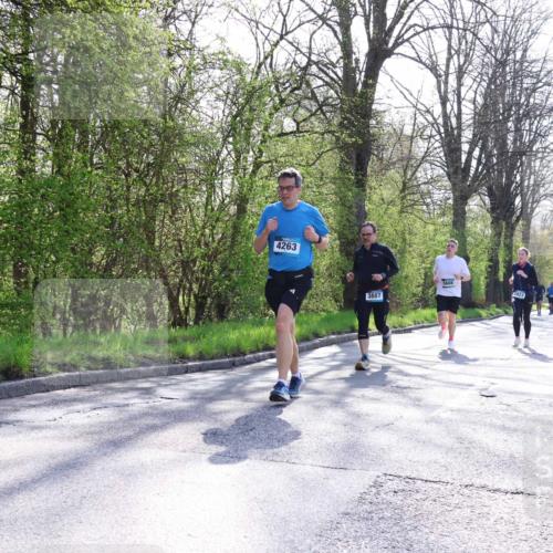 12.04.2026 - 45. Internationalen Wilhelmsburger Insellauf Yannick Fuchs http://msf.ph/oto/9488582 12.04.2026 10:39:58 Laufen 4263, 3887, 5608, 3923 meine-sportfotos.de
