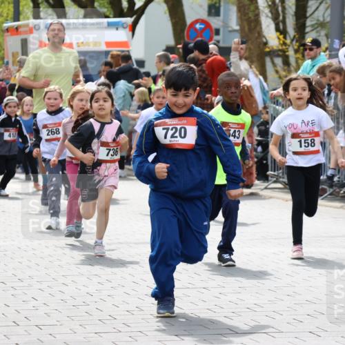 12.04.2026 - 45. Internationalen Wilhelmsburger Insellauf Strokosch-Dieckow http://msf.ph/oto/9488588 12.04.2026 14:09:52 Ziel 7, 917, 284, 44, 200, 563, 53, 712, 1512, 1525, 551, 764, 567, 720, 719, 907, 158, 268, 543, 721, 1503, 736, 715, 6, 1504, 412, 681 meine-sportfotos.de