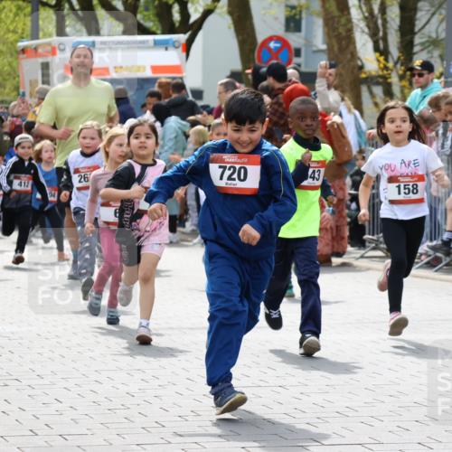 12.04.2026 - 45. Internationalen Wilhelmsburger Insellauf Strokosch-Dieckow http://msf.ph/oto/9488595 12.04.2026 14:09:52 Ziel 7, 917, 284, 44, 200, 563, 53, 712, 1512, 1525, 551, 764, 567, 720, 719, 907, 158, 268, 543, 721, 1503, 736, 715, 6, 1504, 412, 681 meine-sportfotos.de