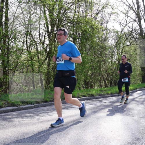 12.04.2026 - 45. Internationalen Wilhelmsburger Insellauf Yannick Fuchs http://msf.ph/oto/9488602 12.04.2026 10:40:00 Laufen 4263, 3887, 5608, 3923 meine-sportfotos.de
