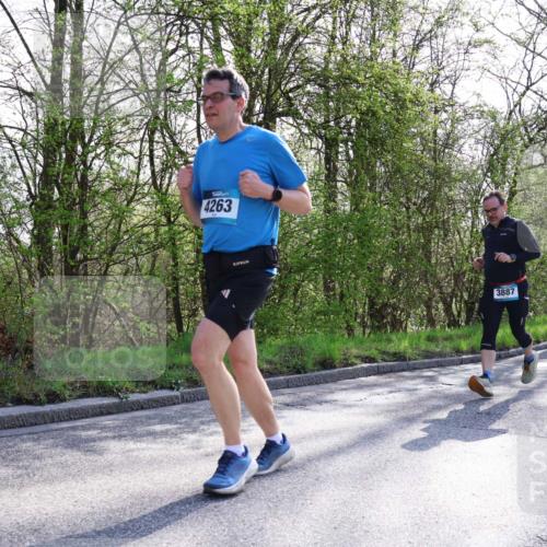 12.04.2026 - 45. Internationalen Wilhelmsburger Insellauf Yannick Fuchs http://msf.ph/oto/9488604 12.04.2026 10:40:00 Laufen 4263, 3887, 5608 meine-sportfotos.de