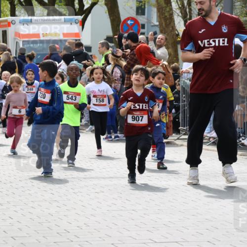 12.04.2026 - 45. Internationalen Wilhelmsburger Insellauf Strokosch-Dieckow http://msf.ph/oto/9488621 12.04.2026 14:09:50 Ziel 908, 776, 172, 183, 196, 449, 772, 7, 917, 284, 44, 200, 563, 53, 712, 1512, 1525, 551, 764, 567, 720, 719, 907, 158, 268, 543, 721, 1503, 736, 715, 6 meine-sportfotos.de