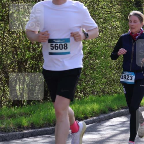 12.04.2026 - 45. Internationalen Wilhelmsburger Insellauf Yannick Fuchs http://msf.ph/oto/9488624 12.04.2026 10:40:01 Laufen 5608, 3923 meine-sportfotos.de