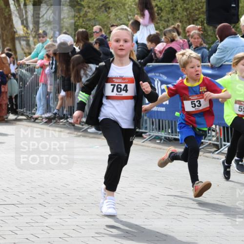 12.04.2026 - 45. Internationalen Wilhelmsburger Insellauf Strokosch-Dieckow http://msf.ph/oto/9488634 12.04.2026 14:09:48 Ziel 206, 908, 776, 172, 183, 196, 449, 772, 7, 917, 284, 44, 200, 563, 53, 712, 1512, 1525, 551, 764, 567, 720, 719, 907, 158, 268 meine-sportfotos.de