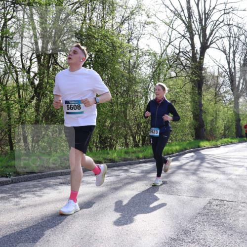 12.04.2026 - 45. Internationalen Wilhelmsburger Insellauf Yannick Fuchs http://msf.ph/oto/9488636 12.04.2026 10:40:02 Laufen 5608, 3923 meine-sportfotos.de