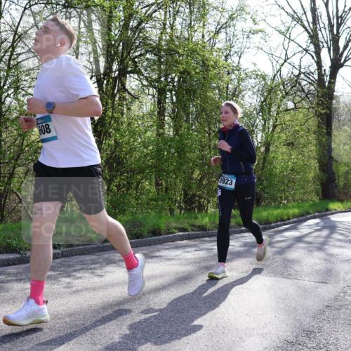 12.04.2026 - 45. Internationalen Wilhelmsburger Insellauf Yannick Fuchs http://msf.ph/oto/9488640 12.04.2026 10:40:02 Laufen 608, 3923 meine-sportfotos.de