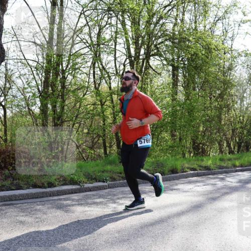 12.04.2026 - 45. Internationalen Wilhelmsburger Insellauf Yannick Fuchs http://msf.ph/oto/9488695 12.04.2026 10:40:09 Laufen 5769 meine-sportfotos.de