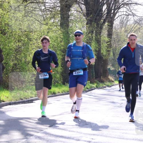 12.04.2026 - 45. Internationalen Wilhelmsburger Insellauf Yannick Fuchs http://msf.ph/oto/9488702 12.04.2026 10:34:16 Laufen 5594, 4481, 8, 3772 meine-sportfotos.de