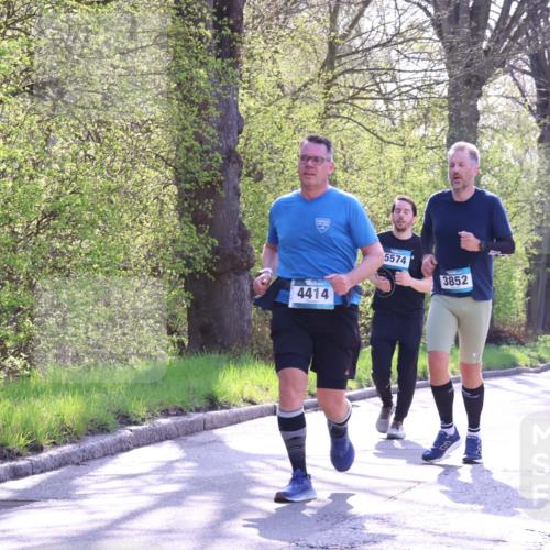 12.04.2026 - 45. Internationalen Wilhelmsburger Insellauf Yannick Fuchs http://msf.ph/oto/9488735 12.04.2026 10:40:13 Laufen 4414, 5574, 3852, 4 meine-sportfotos.de