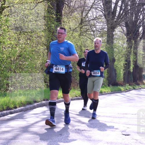 12.04.2026 - 45. Internationalen Wilhelmsburger Insellauf Yannick Fuchs http://msf.ph/oto/9488745 12.04.2026 10:40:13 Laufen 4414, 55, 4494, 3852 meine-sportfotos.de