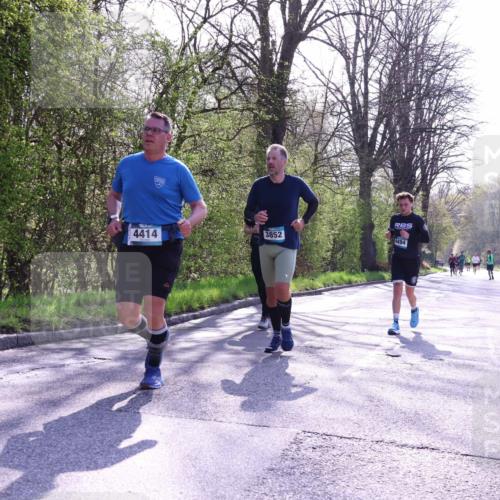 12.04.2026 - 45. Internationalen Wilhelmsburger Insellauf Yannick Fuchs http://msf.ph/oto/9488763 12.04.2026 10:40:14 Laufen 4414, 3852, 4494 meine-sportfotos.de