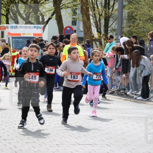 12.04.2026 - 45. Internationalen Wilhelmsburger Insellauf Strokosch-Dieckow http://msf.ph/oto/9488773 12.04.2026 14:09:42 Ziel 1059, 1516, 94, 921, 251, 945, 934, 212, 735, 190, 240, 1520, 206, 908, 776, 172, 183, 196, 449, 772, 7, 917, 284, 44, 200, 563 meine-sportfotos.de