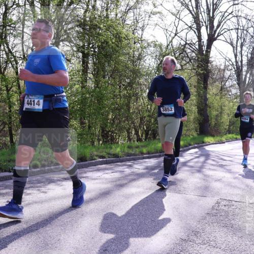 12.04.2026 - 45. Internationalen Wilhelmsburger Insellauf Yannick Fuchs http://msf.ph/oto/9488776 12.04.2026 10:40:15 Laufen 4414, 3852, 4494 meine-sportfotos.de