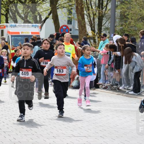 12.04.2026 - 45. Internationalen Wilhelmsburger Insellauf Strokosch-Dieckow http://msf.ph/oto/9488788 12.04.2026 14:09:42 Ziel 1059, 1516, 94, 921, 251, 945, 934, 212, 735, 190, 240, 1520, 206, 908, 776, 172, 183, 196, 449, 772, 7, 917, 284, 44, 200, 563 meine-sportfotos.de