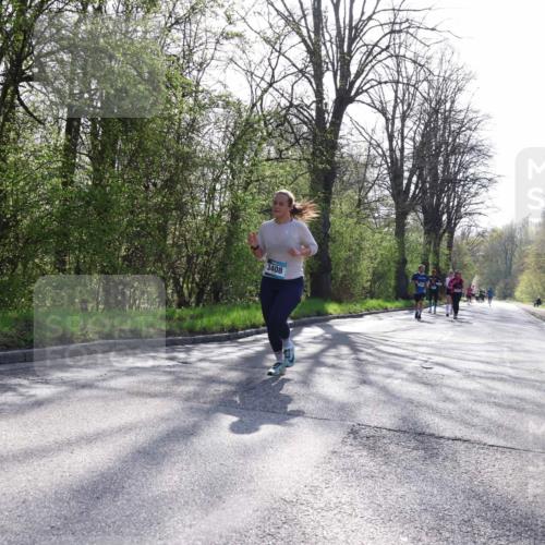 12.04.2026 - 45. Internationalen Wilhelmsburger Insellauf Yannick Fuchs http://msf.ph/oto/9488789 12.04.2026 10:34:23 Laufen 3408 meine-sportfotos.de