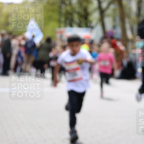 12.04.2026 - 45. Internationalen Wilhelmsburger Insellauf Strokosch-Dieckow http://msf.ph/oto/9488811 12.04.2026 14:09:39 Ziel 1501, 249, 1059, 1516, 94, 921, 251, 945, 934, 212, 735, 190, 240, 1520, 206, 908, 776, 172, 183, 196, 449, 772 meine-sportfotos.de