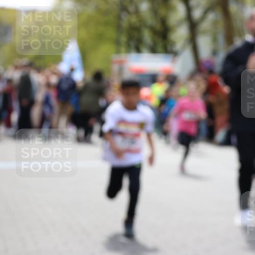 12.04.2026 - 45. Internationalen Wilhelmsburger Insellauf Strokosch-Dieckow http://msf.ph/oto/9488830 12.04.2026 14:09:39 Ziel 1501, 249, 1059, 1516, 94, 921, 251, 945, 934, 212, 735, 190, 240, 1520, 206, 908, 776, 172, 183, 196, 449, 772 meine-sportfotos.de