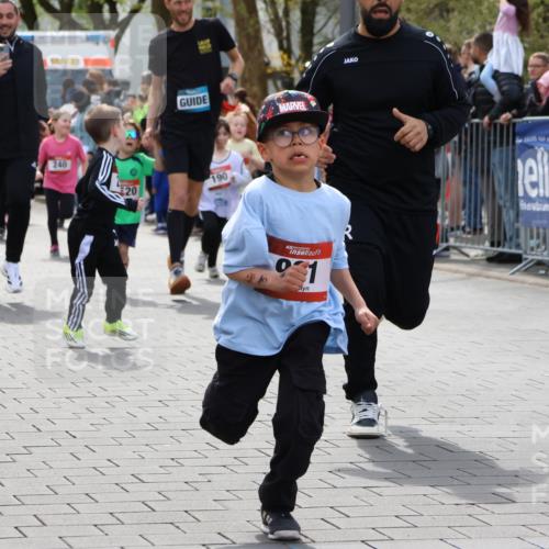 12.04.2026 - 45. Internationalen Wilhelmsburger Insellauf Strokosch-Dieckow http://msf.ph/oto/9488883 12.04.2026 14:09:37 Ziel 541, 1501, 249, 1059, 1516, 94, 921, 251, 945, 934, 212, 735, 190, 240, 1520, 206 meine-sportfotos.de