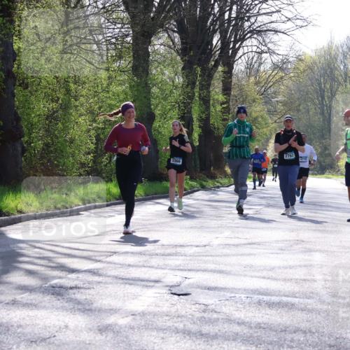 12.04.2026 - 45. Internationalen Wilhelmsburger Insellauf Yannick Fuchs http://msf.ph/oto/9488888 12.04.2026 10:40:29 Laufen 3366, 2762, 4710, 024 meine-sportfotos.de
