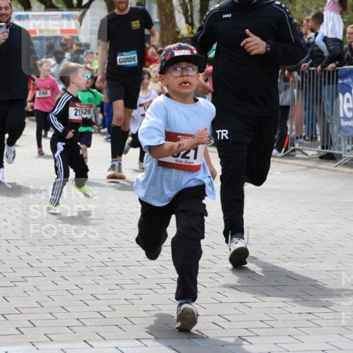 12.04.2026 - 45. Internationalen Wilhelmsburger Insellauf Strokosch-Dieckow http://msf.ph/oto/9488891 12.04.2026 14:09:37 Ziel 541, 1501, 249, 1059, 1516, 94, 921, 251, 945, 934, 212, 735, 190, 240, 1520, 206 meine-sportfotos.de