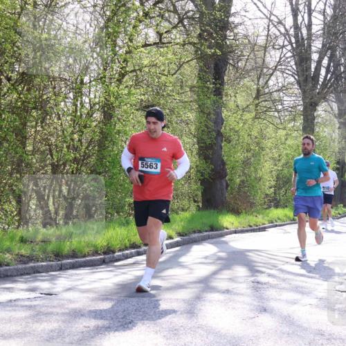 12.04.2026 - 45. Internationalen Wilhelmsburger Insellauf Yannick Fuchs http://msf.ph/oto/9488892 12.04.2026 10:34:38 Laufen 5563, 3172 meine-sportfotos.de