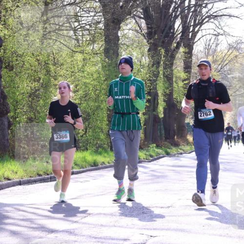 12.04.2026 - 45. Internationalen Wilhelmsburger Insellauf Yannick Fuchs http://msf.ph/oto/9488909 12.04.2026 10:40:31 Laufen 3366, 2762, 4710, 4024 meine-sportfotos.de