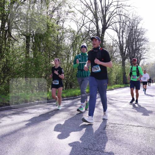 12.04.2026 - 45. Internationalen Wilhelmsburger Insellauf Yannick Fuchs http://msf.ph/oto/9488946 12.04.2026 10:40:34 Laufen 3366, 2762, 4024 meine-sportfotos.de