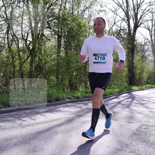 12.04.2026 - 45. Internationalen Wilhelmsburger Insellauf Yannick Fuchs http://msf.ph/oto/9489004 12.04.2026 10:40:38 Laufen 4710 meine-sportfotos.de