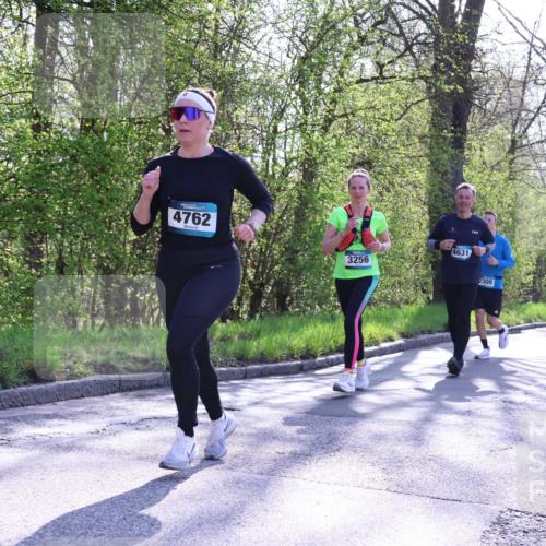 12.04.2026 - 45. Internationalen Wilhelmsburger Insellauf Yannick Fuchs http://msf.ph/oto/9489008 12.04.2026 10:34:49 Laufen 4762, 3256, 4631, 2300, 2995 meine-sportfotos.de