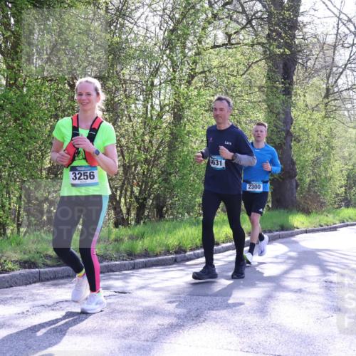 12.04.2026 - 45. Internationalen Wilhelmsburger Insellauf Yannick Fuchs http://msf.ph/oto/9489017 12.04.2026 10:34:49 Laufen 3256, 631, 2300, 2995 meine-sportfotos.de