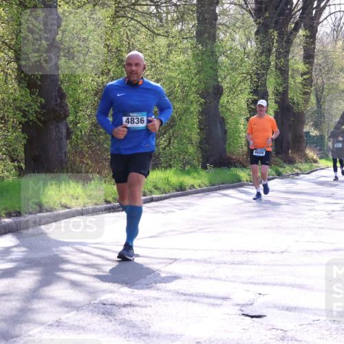 12.04.2026 - 45. Internationalen Wilhelmsburger Insellauf Yannick Fuchs http://msf.ph/oto/9489024 12.04.2026 10:40:40 Laufen 4836, 318, 2834, 2837, 4689 meine-sportfotos.de