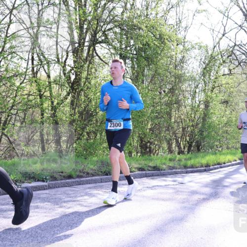 12.04.2026 - 45. Internationalen Wilhelmsburger Insellauf Yannick Fuchs http://msf.ph/oto/9489039 12.04.2026 10:34:51 Laufen 2300, 2995, 2845 meine-sportfotos.de