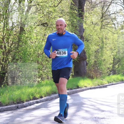 12.04.2026 - 45. Internationalen Wilhelmsburger Insellauf Yannick Fuchs http://msf.ph/oto/9489043 12.04.2026 10:40:42 Laufen 4836, 4689 meine-sportfotos.de