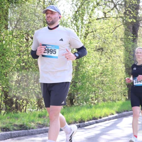 12.04.2026 - 45. Internationalen Wilhelmsburger Insellauf Yannick Fuchs http://msf.ph/oto/9489046 12.04.2026 10:34:52 Laufen 2995, 2845 meine-sportfotos.de
