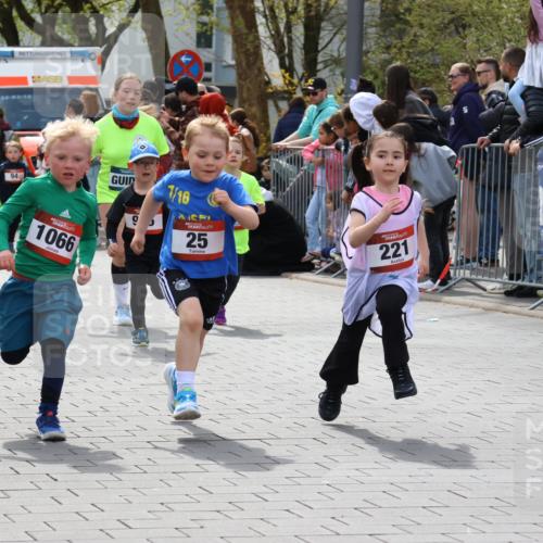 12.04.2026 - 45. Internationalen Wilhelmsburger Insellauf Strokosch-Dieckow http://msf.ph/oto/9489055 12.04.2026 14:09:28 Ziel 270, 220, 219, 216, 25, 1066, 209, 915, 221, 541, 1501 meine-sportfotos.de