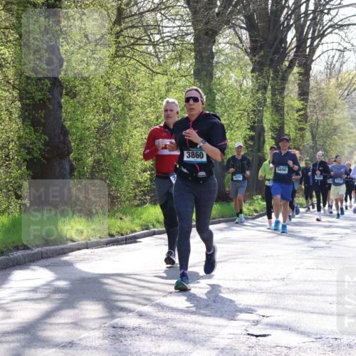 12.04.2026 - 45. Internationalen Wilhelmsburger Insellauf Yannick Fuchs http://msf.ph/oto/9489090 12.04.2026 10:34:57 Laufen 3860, 5690, 3430, 3848, 2301, 2376, 5046 meine-sportfotos.de