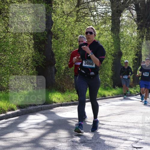 12.04.2026 - 45. Internationalen Wilhelmsburger Insellauf Yannick Fuchs http://msf.ph/oto/9489098 12.04.2026 10:34:58 Laufen 3860, 3430, 5690, 3440, 2376 meine-sportfotos.de