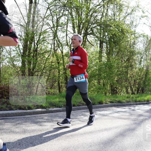 12.04.2026 - 45. Internationalen Wilhelmsburger Insellauf Yannick Fuchs http://msf.ph/oto/9489131 12.04.2026 10:35:01 Laufen 3860, 2134 meine-sportfotos.de