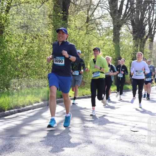 12.04.2026 - 45. Internationalen Wilhelmsburger Insellauf Yannick Fuchs http://msf.ph/oto/9489135 12.04.2026 10:35:02 Laufen 5690, 3430, 5325, 5, 2301, 1848, 5046 meine-sportfotos.de
