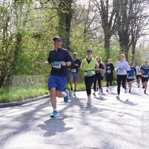 12.04.2026 - 45. Internationalen Wilhelmsburger Insellauf Yannick Fuchs http://msf.ph/oto/9489137 12.04.2026 10:35:02 Laufen 5690, 3430, 5325, 3848, 2301, 5037, 5046 meine-sportfotos.de