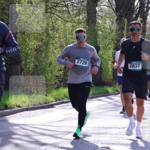 12.04.2026 - 45. Internationalen Wilhelmsburger Insellauf Yannick Fuchs http://msf.ph/oto/9489178 12.04.2026 10:40:52 Laufen 2729, 2837, 2834, 25, 2746, 4943 meine-sportfotos.de