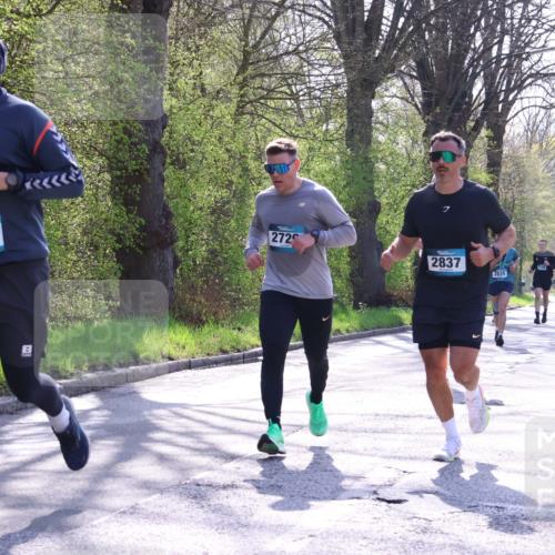 12.04.2026 - 45. Internationalen Wilhelmsburger Insellauf Yannick Fuchs http://msf.ph/oto/9489183 12.04.2026 10:40:52 Laufen 2834, 272, 2837, 2625, 4943 meine-sportfotos.de