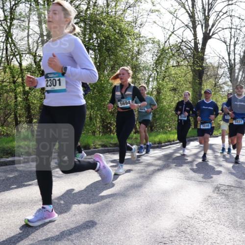 12.04.2026 - 45. Internationalen Wilhelmsburger Insellauf Yannick Fuchs http://msf.ph/oto/9489184 12.04.2026 10:35:06 Laufen 2301, 5694, 3849, 3848, 5046, 237, 5037 meine-sportfotos.de