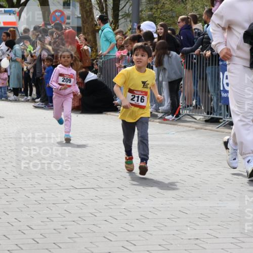 12.04.2026 - 45. Internationalen Wilhelmsburger Insellauf Strokosch-Dieckow http://msf.ph/oto/9489186 12.04.2026 14:09:24 Ziel 223, 271, 691, 1511, 252, 270, 220, 219, 216, 25, 1066, 209, 915, 221 meine-sportfotos.de