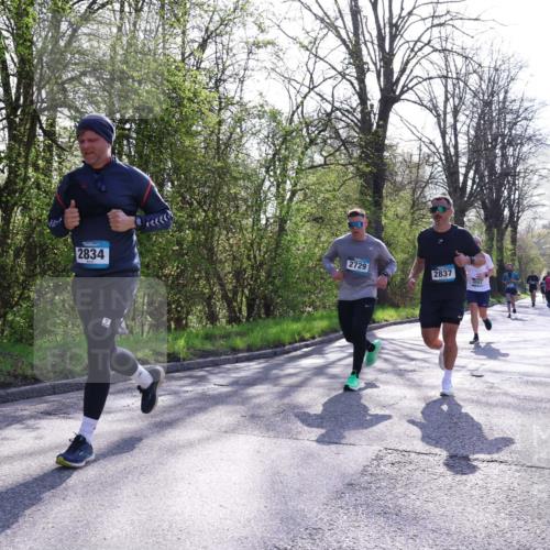 12.04.2026 - 45. Internationalen Wilhelmsburger Insellauf Yannick Fuchs http://msf.ph/oto/9489198 12.04.2026 10:40:53 Laufen 2834, 2729, 2837, 4503 meine-sportfotos.de