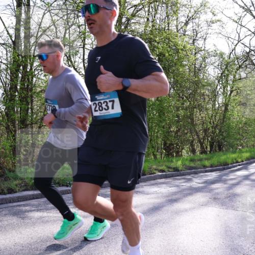 12.04.2026 - 45. Internationalen Wilhelmsburger Insellauf Yannick Fuchs http://msf.ph/oto/9489221 12.04.2026 10:40:55 Laufen 2837, 4503 meine-sportfotos.de