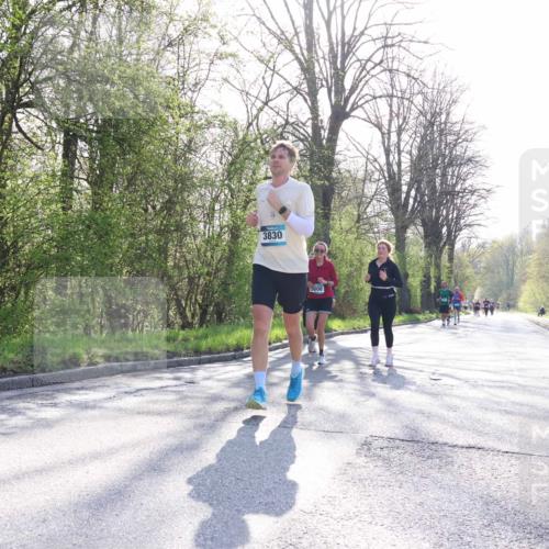 12.04.2026 - 45. Internationalen Wilhelmsburger Insellauf Yannick Fuchs http://msf.ph/oto/9489232 12.04.2026 10:35:10 Laufen 3830, 1008 meine-sportfotos.de